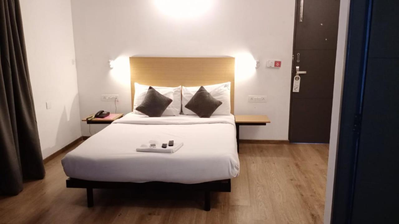 Hotel Amrita Chennai Exterior photo